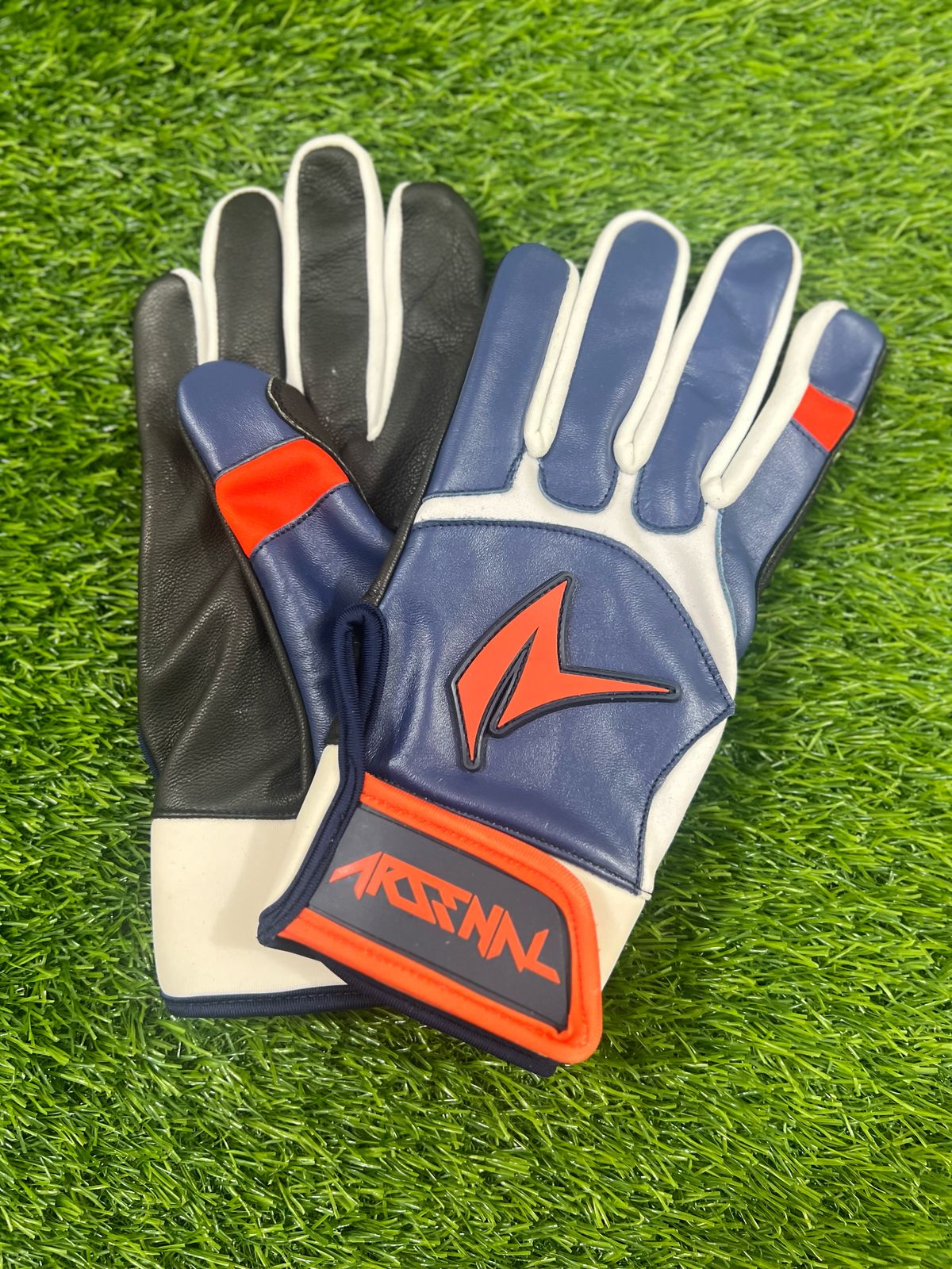 ARSENAL V1 BATTING GLOVES